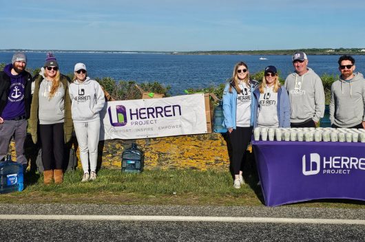 Newport 10 Miler water station volunteers